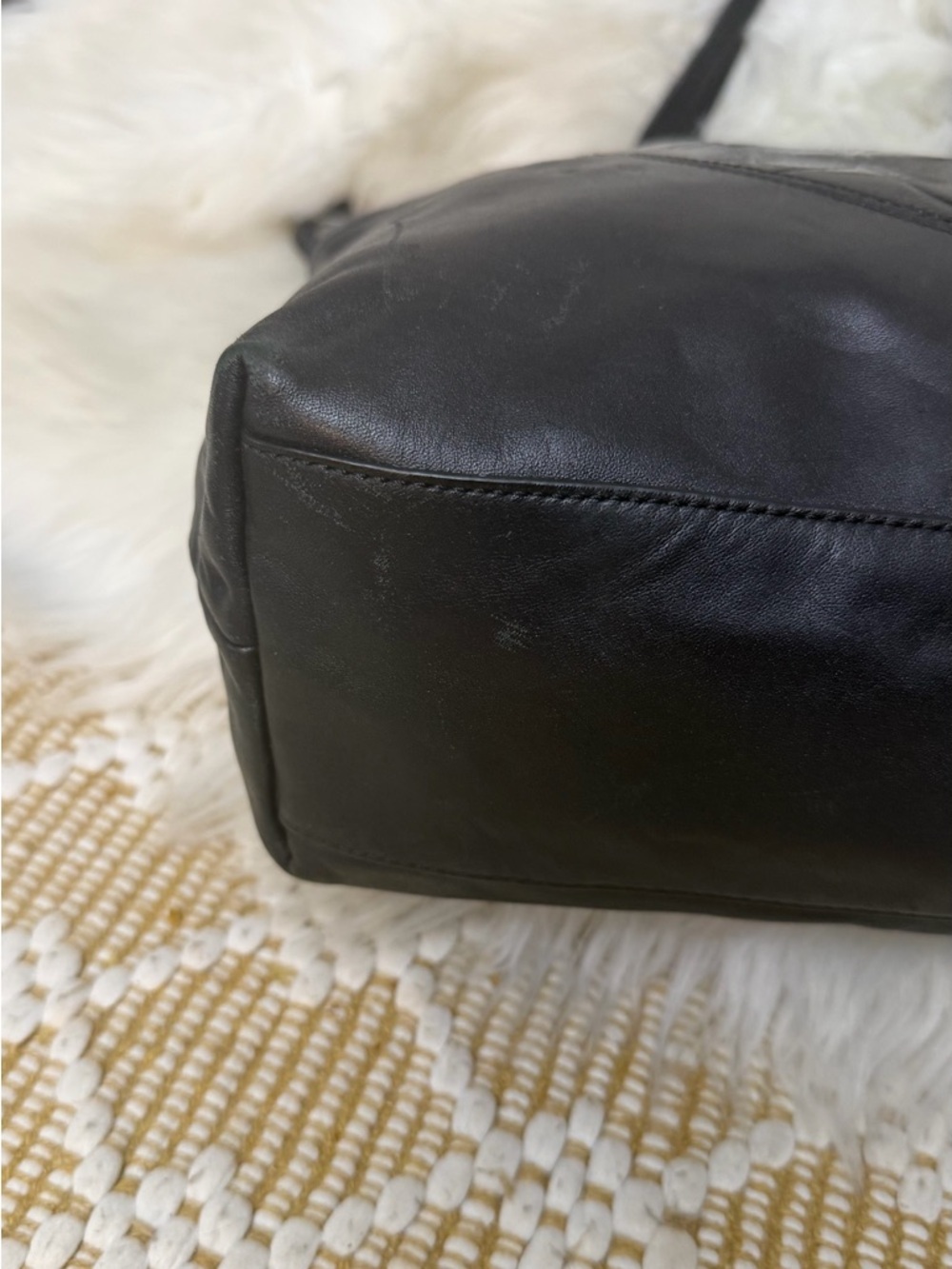 Coach Black Leather Tote with Embossed Signature Circle - Picture 4 of 11